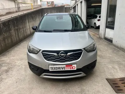 Usata Opel Crossland X Ultimate 99 CV (72 kW) 2017 Argento SUV
