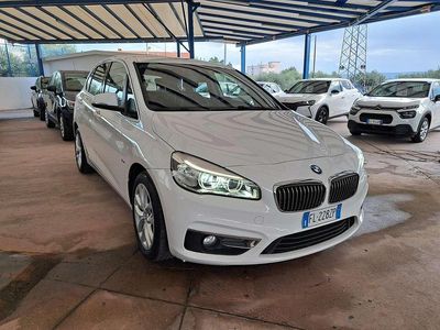 Usata BMW 218 Luxury Line 150 CV (110 kW) 2017 Bianco Monovolume