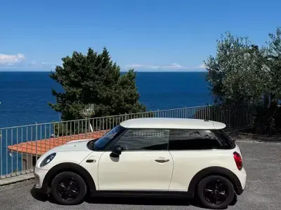 Usata Mini ONE 75 CV (55 kW) 2015 Bianco Utilitaria