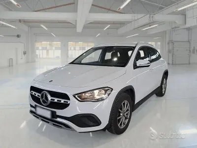 Usata Mercedes GLA180 Business 116 CV (85 kW) 2022 Bianco SUV