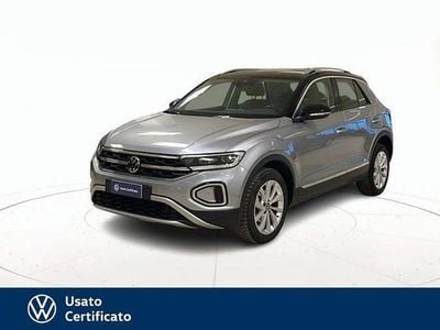 Grigio / pastello Usata 2022 VW T-Roc Style SUV | 23.100 € (Buon prezzo)