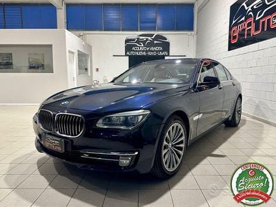 Usata BMW 730 258 CV (189 kW) 2013 Blu Berlina