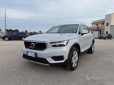 Usata Volvo XC40 150 CV (110 kW) 2019 Grigio SUV