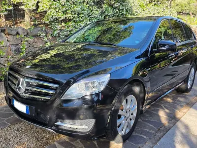 Usata Mercedes R300 Executive 190 CV (139 kW) 2011 Nero Monovolume