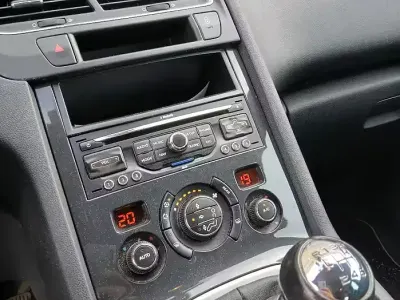 Usata Peugeot 5008 150 CV (110 kW) 2010 Grigio Monovolume