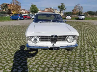 Usata Alfa Romeo Giulia Sprint Sprint 109 CV (80 kW) 1966 Bianco Coupé