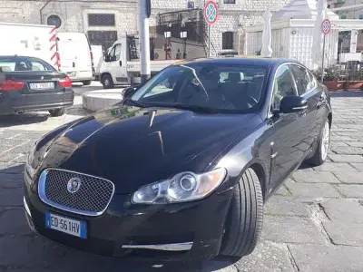 Usata Jaguar XF Premium Luxury 241 CV (177 kW) 2010 Nero Berlina