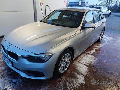 Usata BMW 318 150 CV (110 kW) 2016 Grigio Station wagon