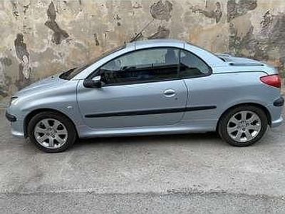 Usata Peugeot 206 CC 109 CV (80 kW) 2003 Cabrio