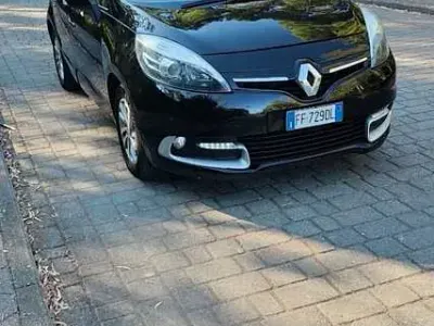 Usata Renault Scénic III LIMITED 110 CV (80 kW) 2016 Nero Monovolume