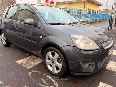 Usata 2007 Ford Fiesta Ghia Berlina | 1999 € (Buon prezzo)