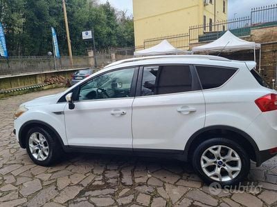 Usata Ford Kuga 140 CV (102 kW) 2011 Bianco SUV
