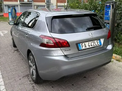 Usata Peugeot 308 GT-line 120 CV (88 kW) 2015 Grigio Berlina