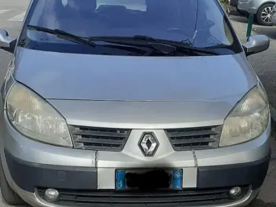 Usata Renault Scenic E-Tech 111 CV (81 kW) 2006 Monovolume