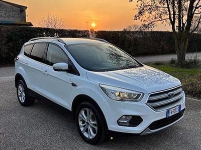 Usata Ford Kuga ST-Line 120 CV (88 kW) 2018 Bianco SUV