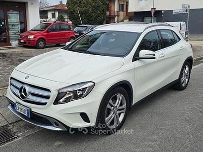 Usata Mercedes GLA200 136 CV (100 kW) 2014 Bianco SUV