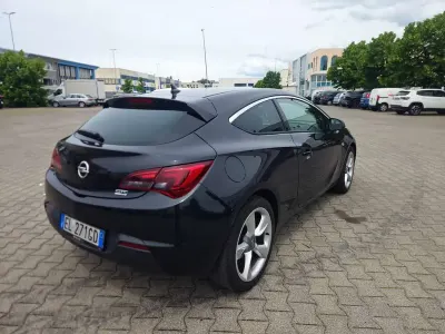 Occasion Opel Astra Cosmo 165 ch (121 kW) 2012 Noir Coupé