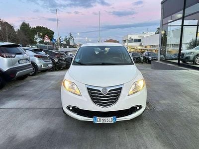 Usata Lancia Ypsilon Platinum 69 CV (50 kW) 2012 Bianco Utilitaria