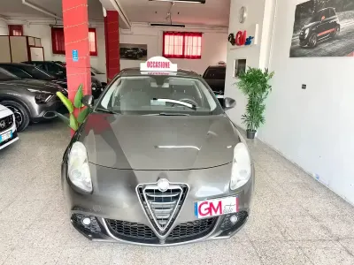 Occasion Alfa Romeo Giulietta Exclusive 105 ch (77 kW) 2013 Gris Citadine