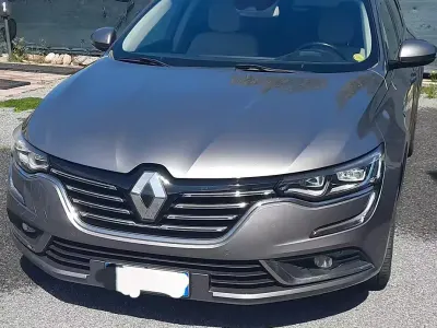 Usata Renault Talisman 150 CV (110 kW) 2020 Grigio Station wagon