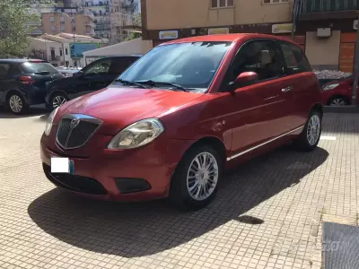 Usata Lancia Ypsilon 95 CV (69 kW) 2006 Rosso Utilitaria