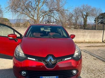 Rosso Usata 2015 Renault Clio IV Berlina | 6800 € (Buon prezzo)