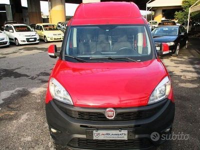 Usata Fiat Doblò 120 CV (88 kW) 2019 Rosso Monovolume