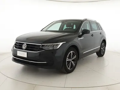 Usata VW Tiguan Life 150 CV (110 kW) 2022 Urano grey SUV
