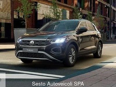 Usata VW T-Roc Life 150 CV (110 kW) 2024 Nero SUV