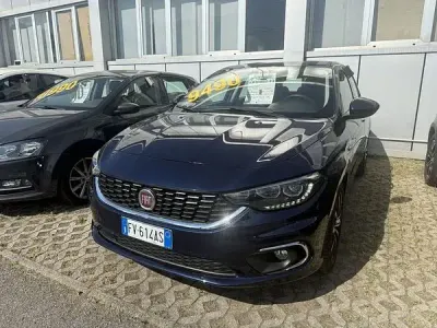 Usata Fiat Tipo Lounge 95 CV (69 kW) 2018 Blu Station wagon