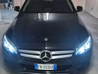 Usata Mercedes C220 194 CV (142 kW) 2018 Nero Station wagon
