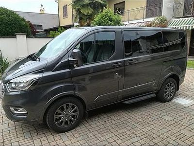 Usata Ford Tourneo Titanium 2022 Grigio Monovolume