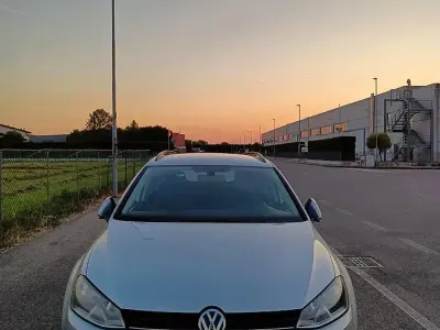 Usata VW Golf VII Comfortline 105 CV (77 kW) 2014 Grigio Station wagon