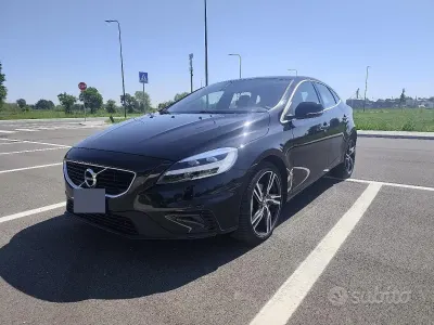 Usata Volvo V40 R-Design 120 CV (88 kW) 2017 Berlina