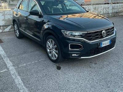 Usata VW T-Roc Advance 116 CV (85 kW) 2019 Grigio SUV