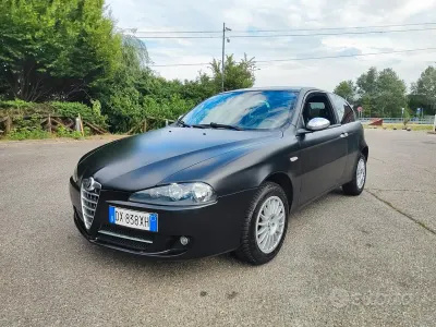 Usata Alfa Romeo 147 120 CV (88 kW) 2009 Nero Utilitaria