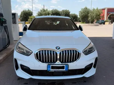 Usata BMW 116 M Sport 116 CV (85 kW) 2020 Bianco Utilitaria