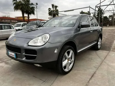 Usata Porsche Cayenne 340 CV (250 kW) 2004 Grigio SUV