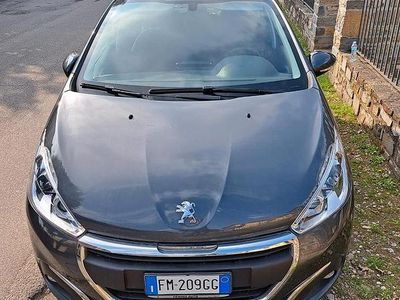 Usata Peugeot 208 Allure 82 CV (60 kW) 2017 Grigio Utilitaria