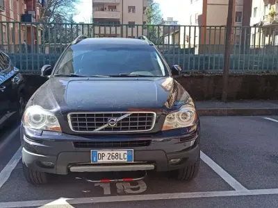 Käytetty Volvo XC90 Summum 185 HP (136 kW) 2007 Katumaasturi
