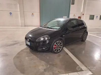 Usata Abarth Grande Punto 155 CV (114 kW) 2008 Nero Utilitaria