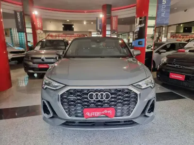 Usata Audi Q3 Sportback S-Line 190 CV (139 kW) 2020 Grigio SUV