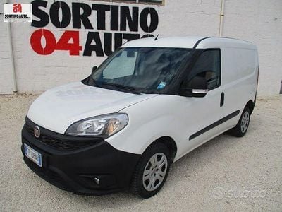 Usata Fiat Doblò 90 CV (66 kW) 2016 Bianco Monovolume