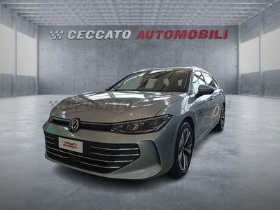 Usata VW Passat 204 CV (150 kW) 2024 Grigio Station wagon