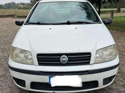 Usata Fiat Punto Active 86 CV (63 kW) 2005 Bianco Berlina