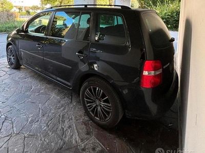Usata VW Touran 101 CV (74 kW) 2004 Monovolume