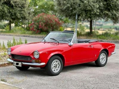 Fiat 124 Spider