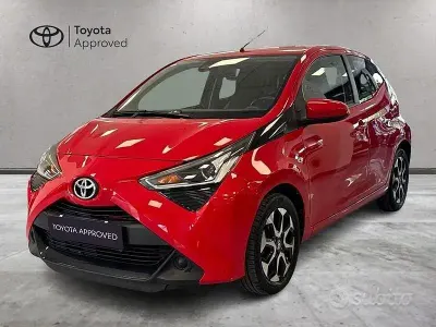 Usata Toyota Aygo 72 CV (52 kW) 2020 Rosso Utilitaria
