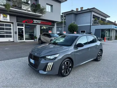 Occasion Peugeot 208 Allure 101 ch (74 kW) 2025 Gris Citadine