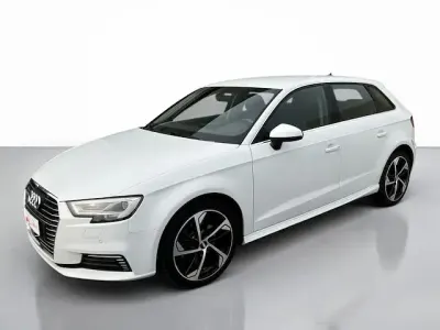 Käytetty Audi A3 Admired 204 HP (150 kW) 2020 Valkoinen Sedan